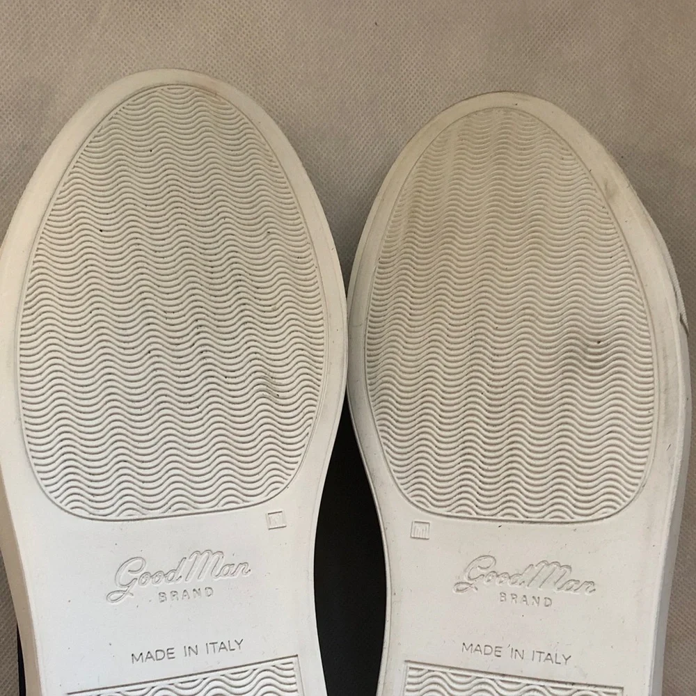 Like New men’s size 9 Good Man Brand Legend Sneakers in Navy and White with box - Picture 9 of 14